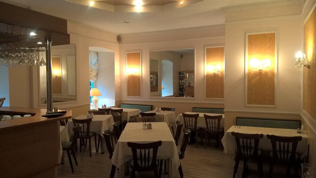Central Hotel Νάρβα Εξωτερικό φωτογραφία